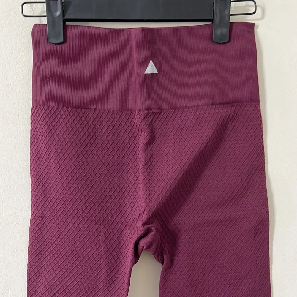 Balance Athletica Quartz Collection Amethyst Seamless Full Length Leggings Sz M - Picture 7 of 8